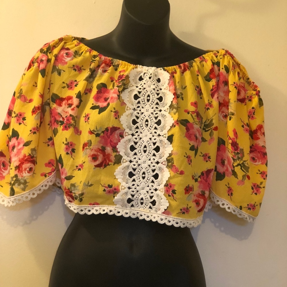 🔥🌸🎉🌹👗🌸🔥Love J off shoulder boho shirt🌷🌸🌹